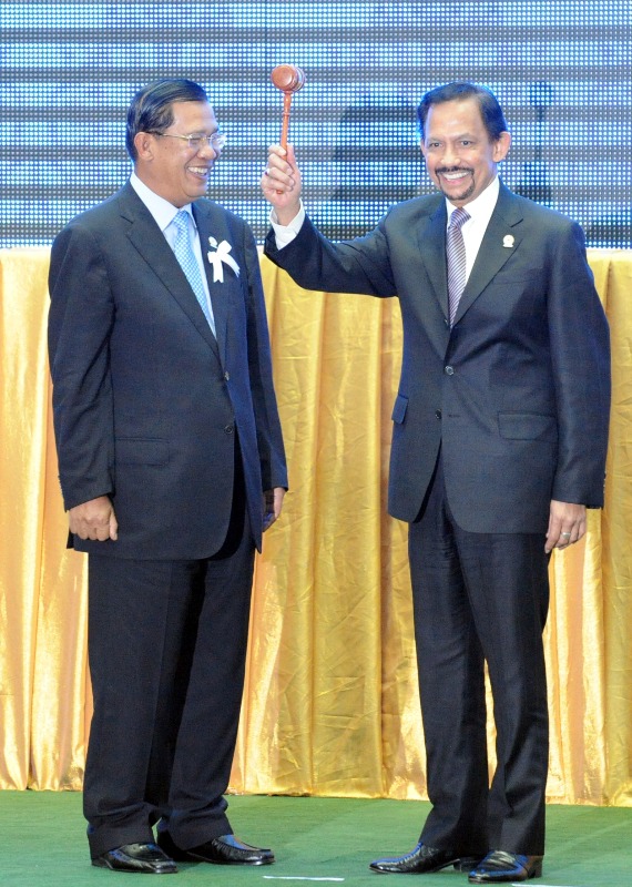 1120ڼկ׶߅2013?yng)|ֵ݆ϯ(gu)RKɣ{ң]Ļʽչʾ|ֵ݆ϯ(gu)YĘ(bio)־AӛRƽz