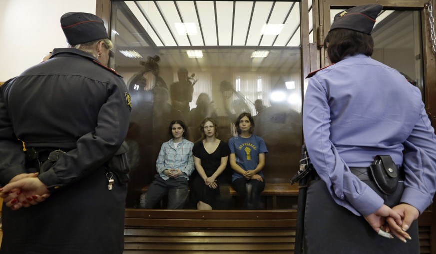 췴(du)2012817_˹Ī˹Ů(qun)x췴؈䘷(du)ɆTڷԺ˱ָ؎ڽ̳޵ġåеăĸ(lin)/Sergey Ponomarev