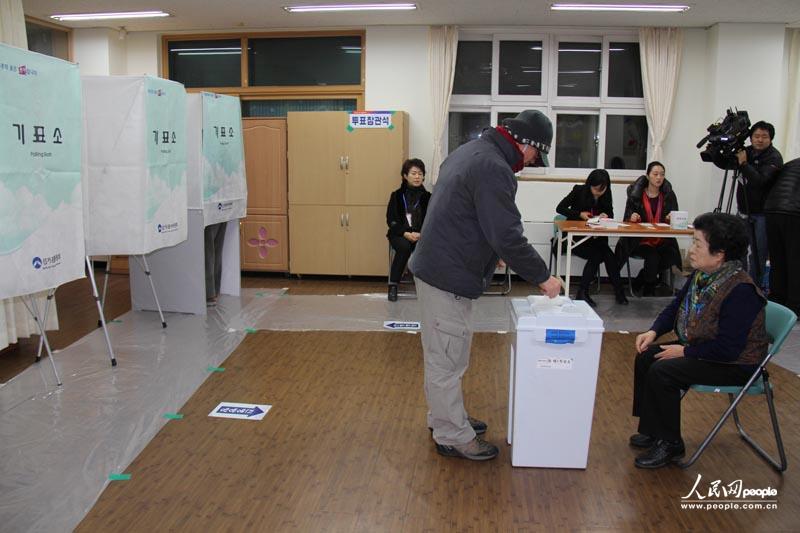 1.נ·^(q)һͶƱĵһλͶƱߌxƱͶͶƱW(wng)ӛ R z