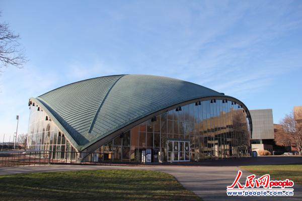 ����˹���Y���������ʬF(xi��n)�˷�֮һ���A���Π����W���R���y(t��ng)�@���Zؐ�������H�RMIT�l(f��)�����v�ڴ���