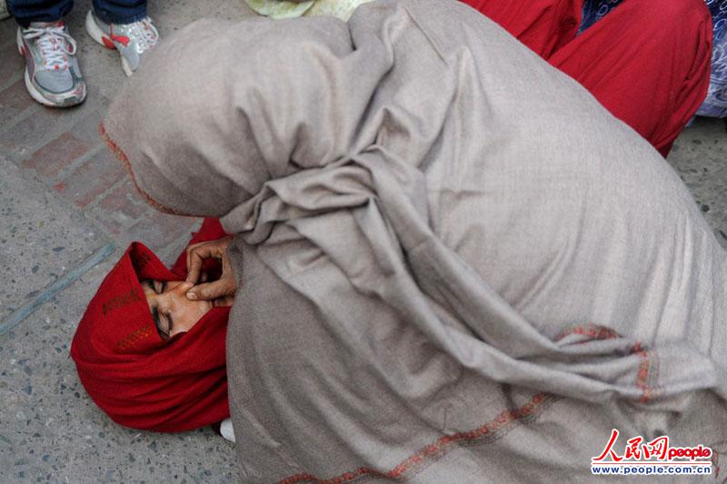 (dng)?sh)ؕr(sh)g20121225ӡµ47qķSubash Tomarڷ(qing)ʾⱩͽ܂t(y)ȥ߀һҕӛBwizamani Singhھ(q)s(qing)ʾߕr(sh)ИDƬԴ|IC (qun) `߱ؾ 