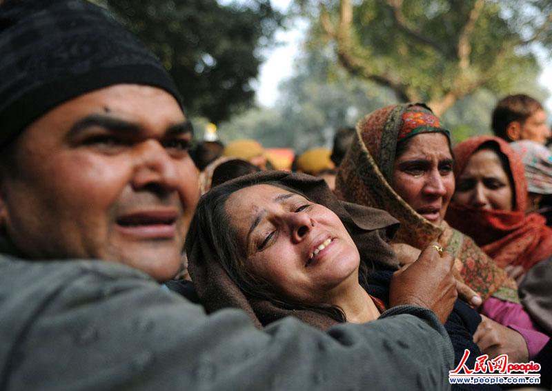 (dng)?sh)ؕrg20121225ӡµ47qķSubash Tomarڷ(qing)ʾⱩͽ܂t(y)ȥ߀һҕӛBwizamani Singhھ(q)s(qing)ʾߕrИDƬԴ|IC (qun) `߱ؾ 