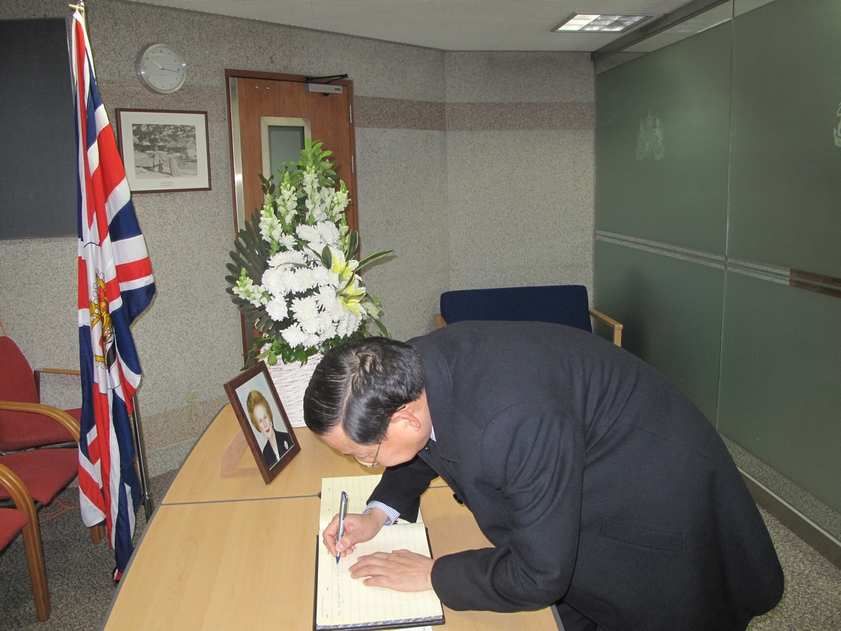 ?chng)ɭʹڵ䲾}~(du)Р˵ʾ