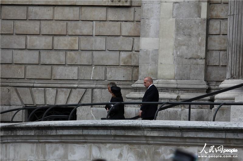 417ӢǰР˵Yʥ_eRDϯzӰУ