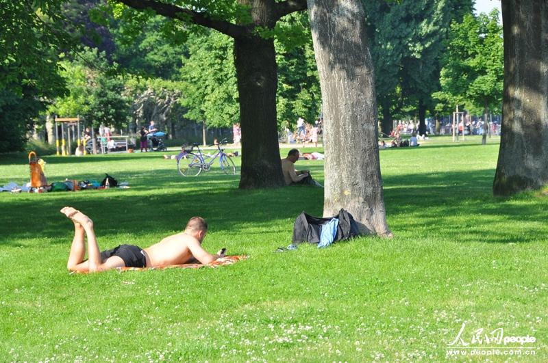 ϲgԼƤwɽСɫꖹԣͳɞһ(xing)ҪeӡW(wng) ͤ z