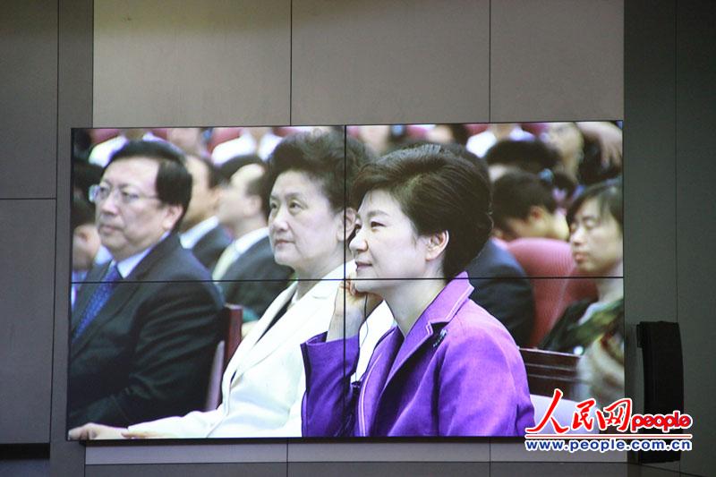 ny(tng)ȻAW(xu)zӰģ