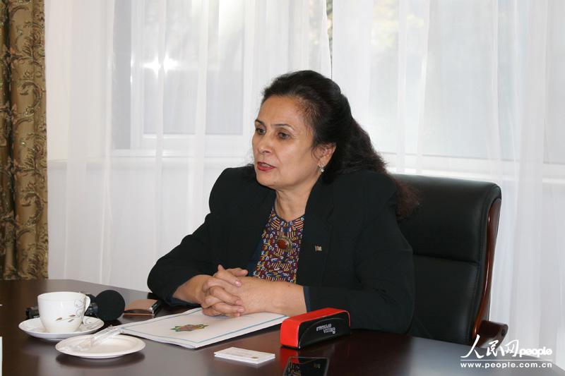 ������˹̹�����v�A��ʹ��˹��Ī��