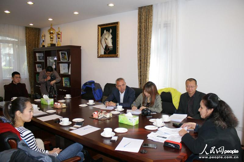 ������˹̹�v�A��ʹ���������������c�з������z�I֮·��������3��