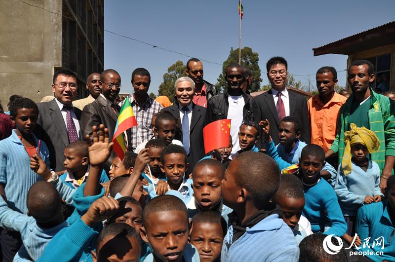 Їvʹ^^(q)СW(xu)ٛ̌W(xu)YDԎrʹcСW(xu)Ӱ