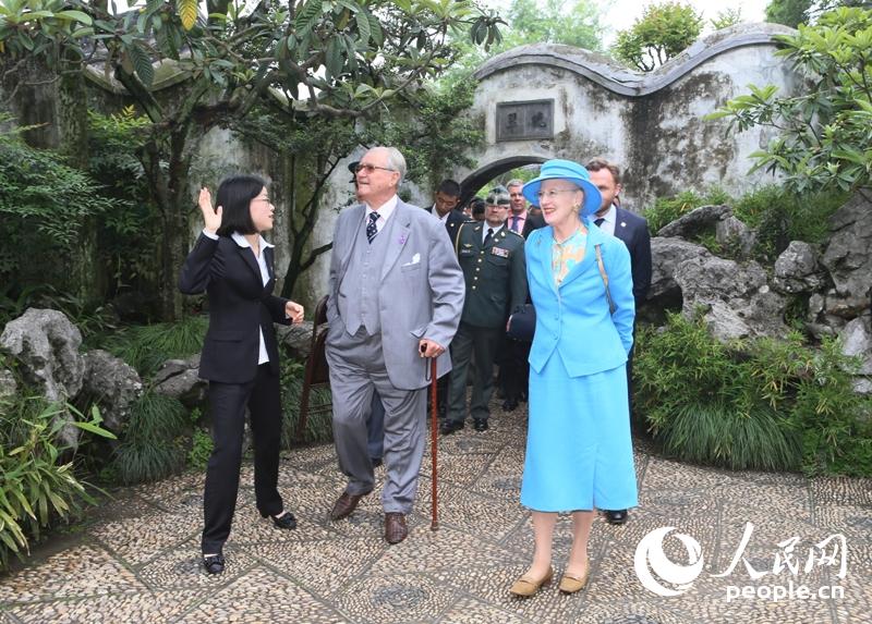 ŮضcHvTͬ^׾@zӰ