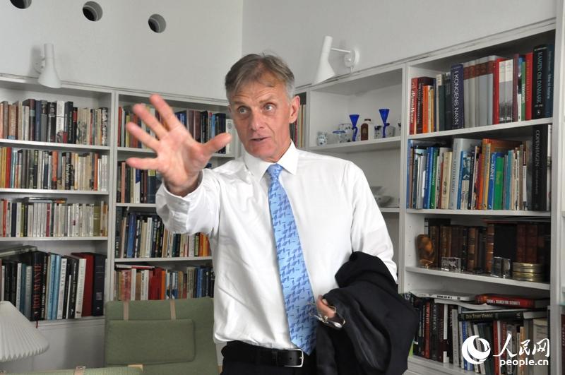 ˣ̧^ܿM@Gɫyִʹ@ô@_ʽzӰW(wng) ͤ