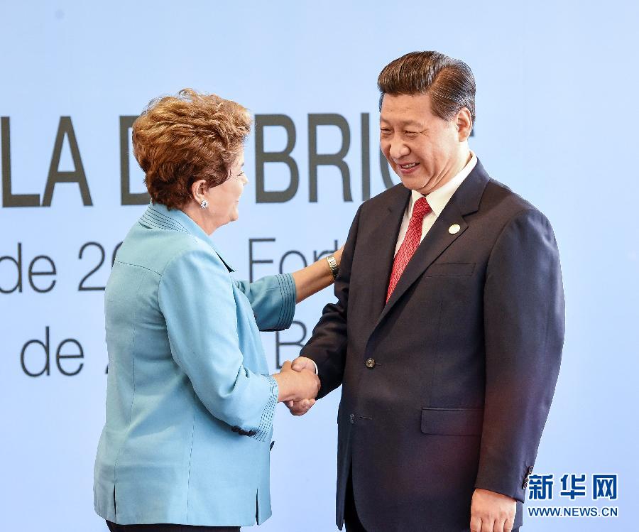 7��15�գ���(gu��)����ϯ��(x��)��ƽ�ڰ��������R�_��ϯ��u��(gu��)���I(l��ng)��(d��o)�˵����Ε�(hu��)��@�ǰ������y(t��ng)�_����ӭ����(x��)��ƽ��ϯ�� ���A��ӛ�� ��W(xu��)�� �z