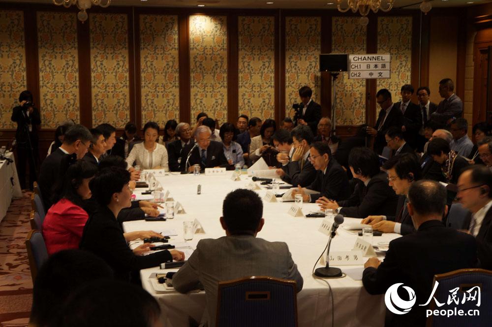 D28ʮñ-|ՓýwՓF(xin)Dѩ z