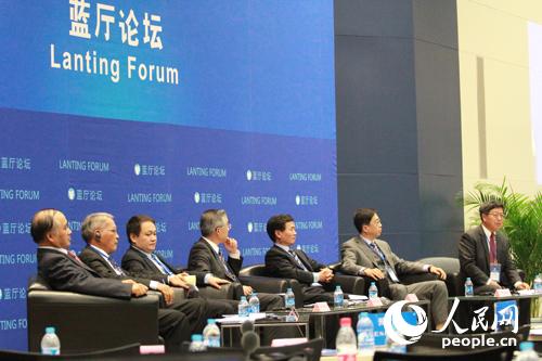 第十屆“藍(lán)廳論壇”討論現(xiàn)場(chǎng)。人民網(wǎng)記者 代睿 攝
