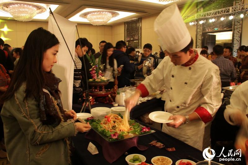 Ї^ڻӬF(xin)ƷL̩ʳľϽzܲz