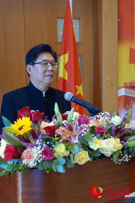 屈生武總領(lǐng)事