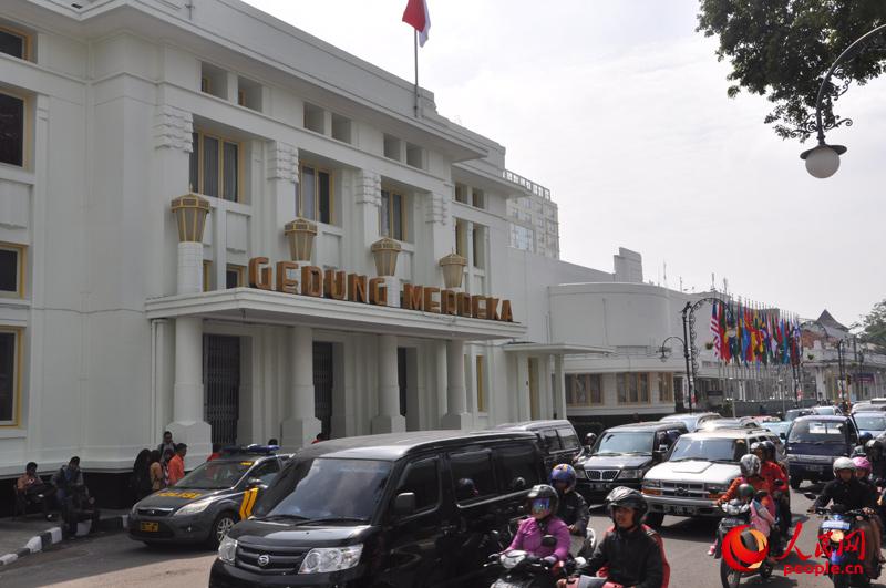 ӡf¡ĵāǴһɫӽ@øo60ǰһ΁Ǖh@e@СҲPĺfѩ z