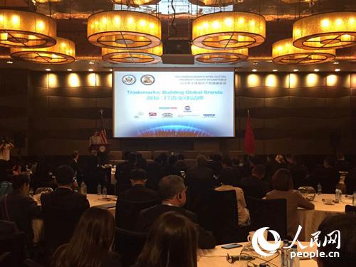 大使知識(shí)產(chǎn)權(quán)圓桌會(huì)議6日在京舉行(人民網(wǎng) 李警銳 攝)