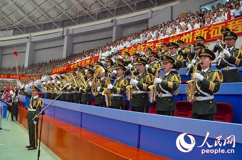 Q(zhn)100 ȫĎF(xin) z