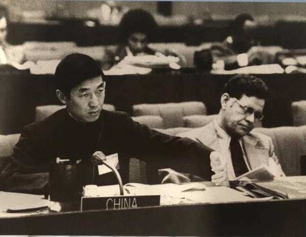 19711115գǽЇ(gu)F(tun)֮һҊ(jin)CЇ(gu)֏(f)(lin)χ(gu)ĺϷϯλ