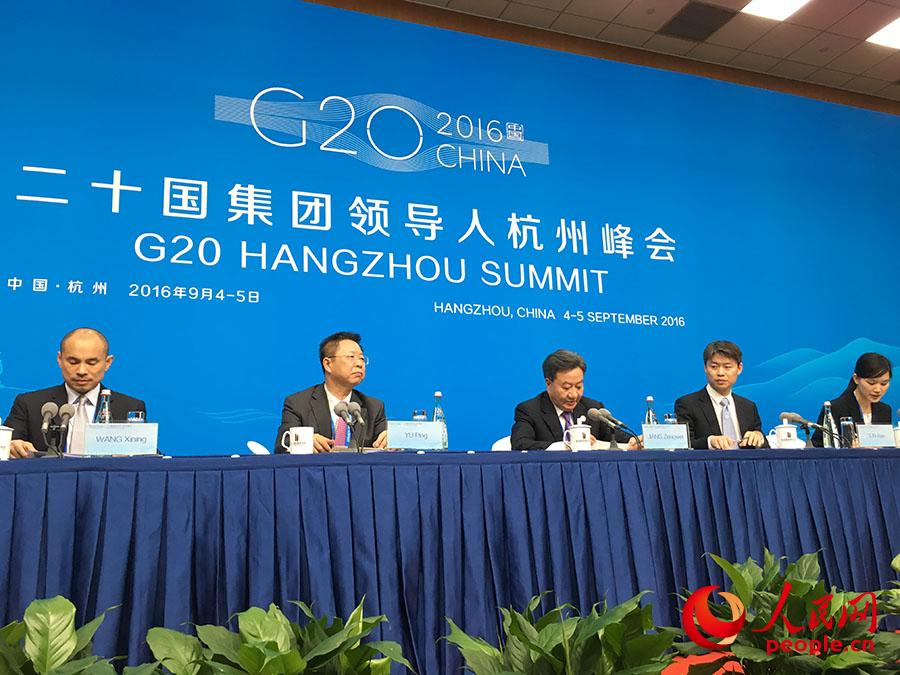 c(hu)I(lng)(do) Zdi z