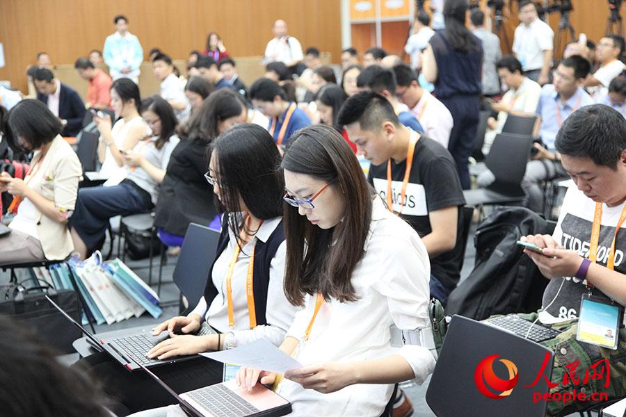 W(wng)ӛߗУڈ(bo) Zdiz