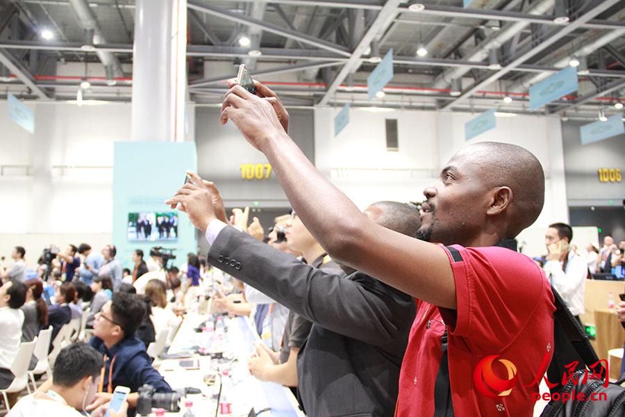 G20(hu)ýwĵӛ߂C(j)ĔzĻm(x)_(d)ĸI(lng)(do)  z