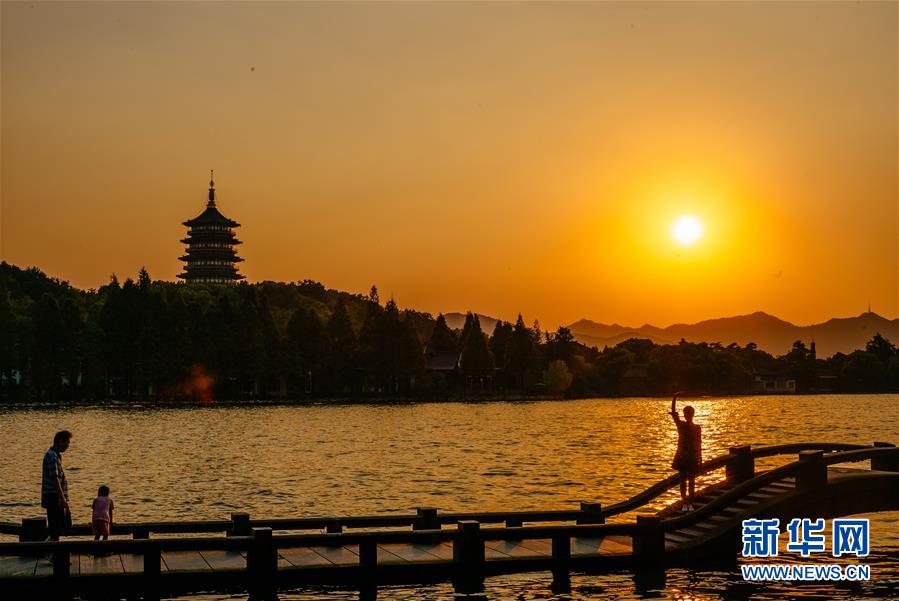 ׷Ϧվɫ829ՔzAӛߏ䅔z