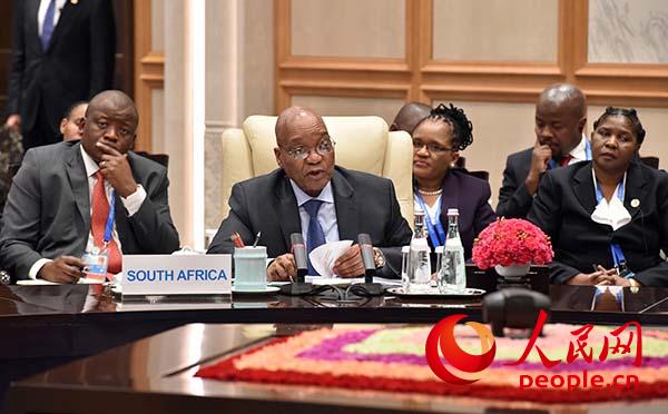 南非總統(tǒng)祖馬參加金磚國(guó)家領(lǐng)袖非正式會(huì)議。(南非政府官方攝影)