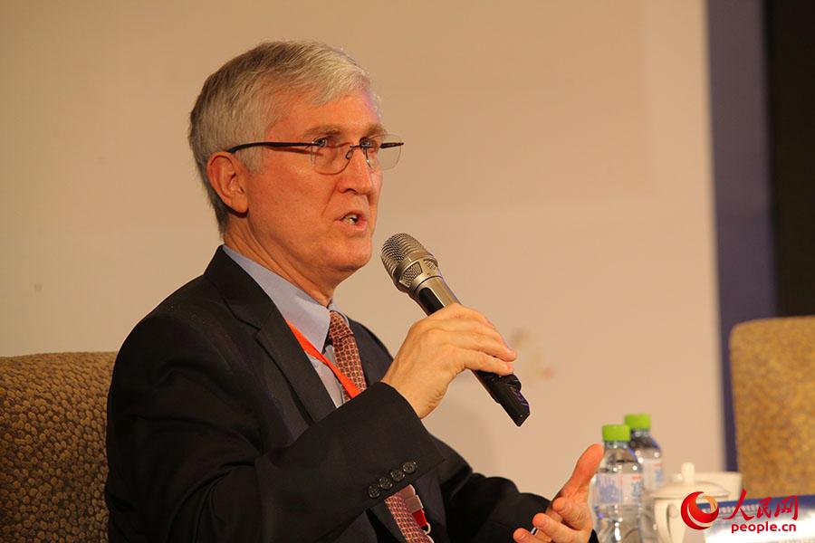 DɎ(w)c(w)ؓ؟ˡϻTimothy Pstratford