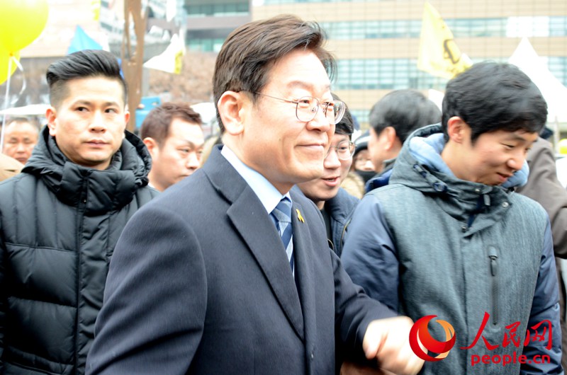 n(gu)ôxxL(zhng)ҲF(xin)(hu)F(xin)(chng)ɴTz