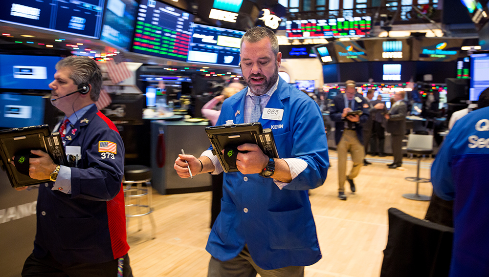 H؛ŻMIMF1010հl(f)罛(jng)(j)չ(bo)桷{(dio)ȫ(jng)(j)LA(y)ڲָ2017ȫ75%Ľ(jng)(j)wٶӿǽΣC(j)l(f)ʮ󷶇L١(lin)χ12°l(f)Ľ(jng)(j)(bo)Ҳָ2017ȫ(jng)(j)wF(xin)D(zhun)IMF߀A(y)Ӌ(j)2017Їȫ(jng)(j)LؕI(xin)ʌ_(d)34.6%ȫLҪ֧