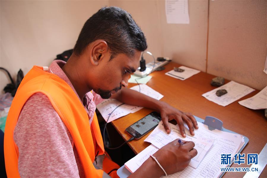 6��8������˹���m���Ƃ��¸ۿڳ�ʩ���F(xi��n)�������φT��Γ�(j��)�����A��ӛ�������� �z