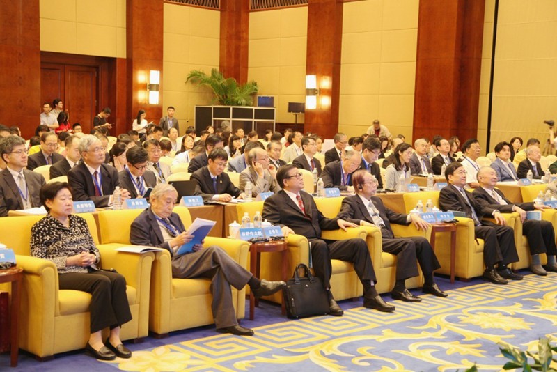 ƄӘ(gu)͇P(gun)ϵc\(yn)ͬwo(j)պƽѺ×lsY(ji)40HW(xu)g(sh)ӑeϯЇƌW(xu)ԺD