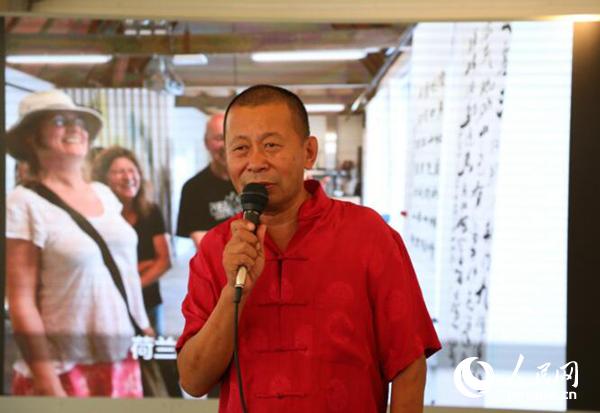 國(guó)中美術(shù)館館長(zhǎng)張國(guó)中在開(kāi)幕式上致辭 孔帆攝