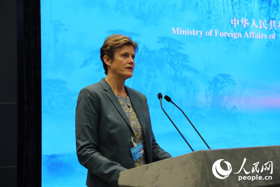 Ӣ(gu)vAʹǰټ{oZÔzӰ