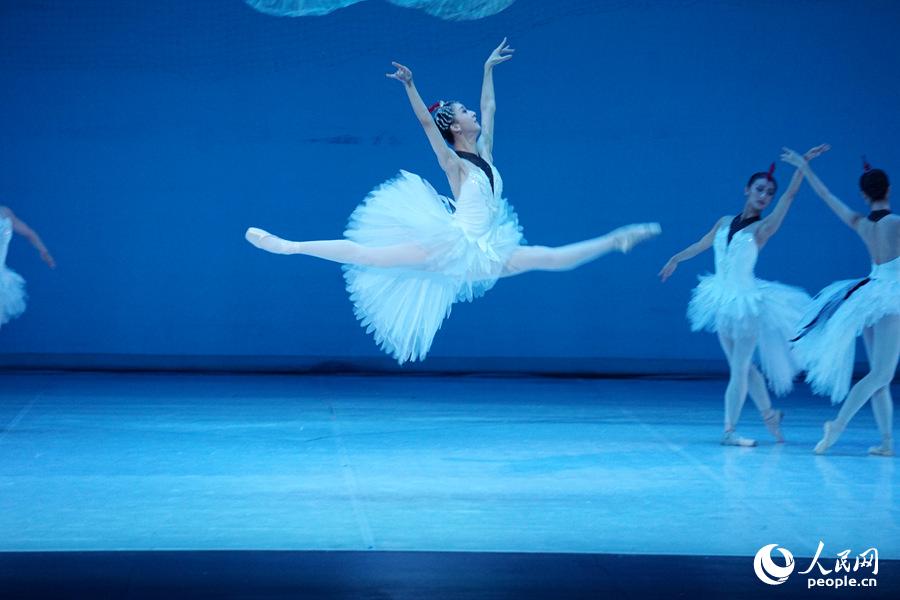 �Ї��������݆T�ĳ�Ⱥ��ˇ�@�����������w��컔z