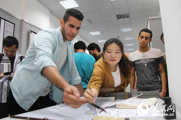 �����W(xu��)����չ�[���˽ⱱ���L(f��ng)�����w�(y��n)�Ї��Ļ��������q �z��