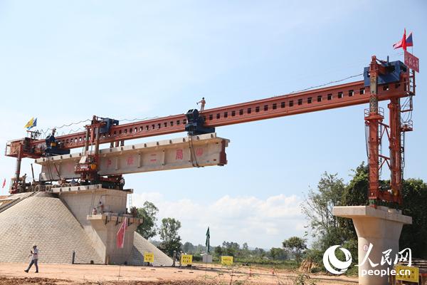 122F·׼܃xʽϓf(wn)eС