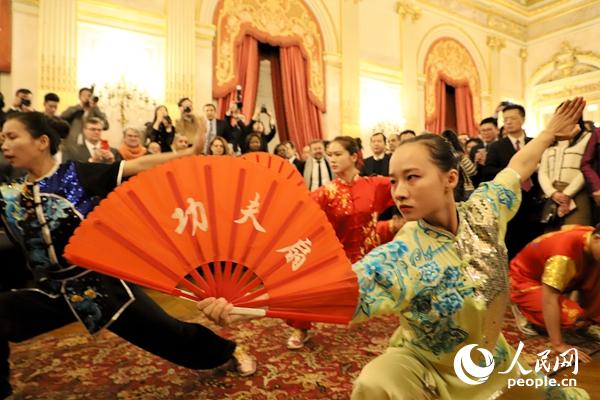 hei괺(ji)дD鹦ȱݡȺz