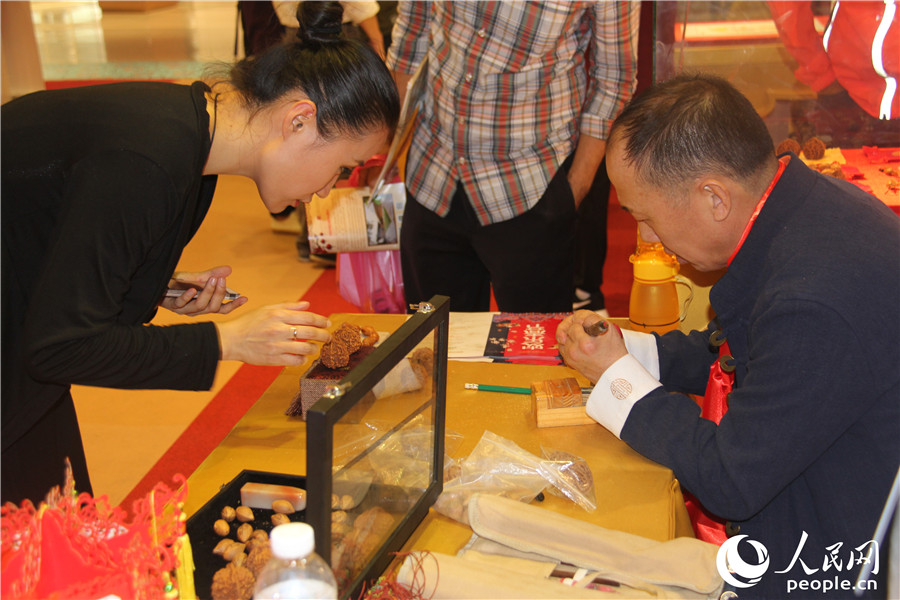 (dng)?sh)^Ϻ˵W(wng)ӛ ǔz