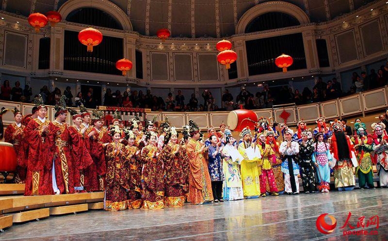 ֥Ӹ罻푘FMkЇ犇FЇҾԺһF(lin)ݳđcףi괺(ji)?sh)ؕrg210֥Ӹ罻eСDݳ݆TxĻl(wi)z