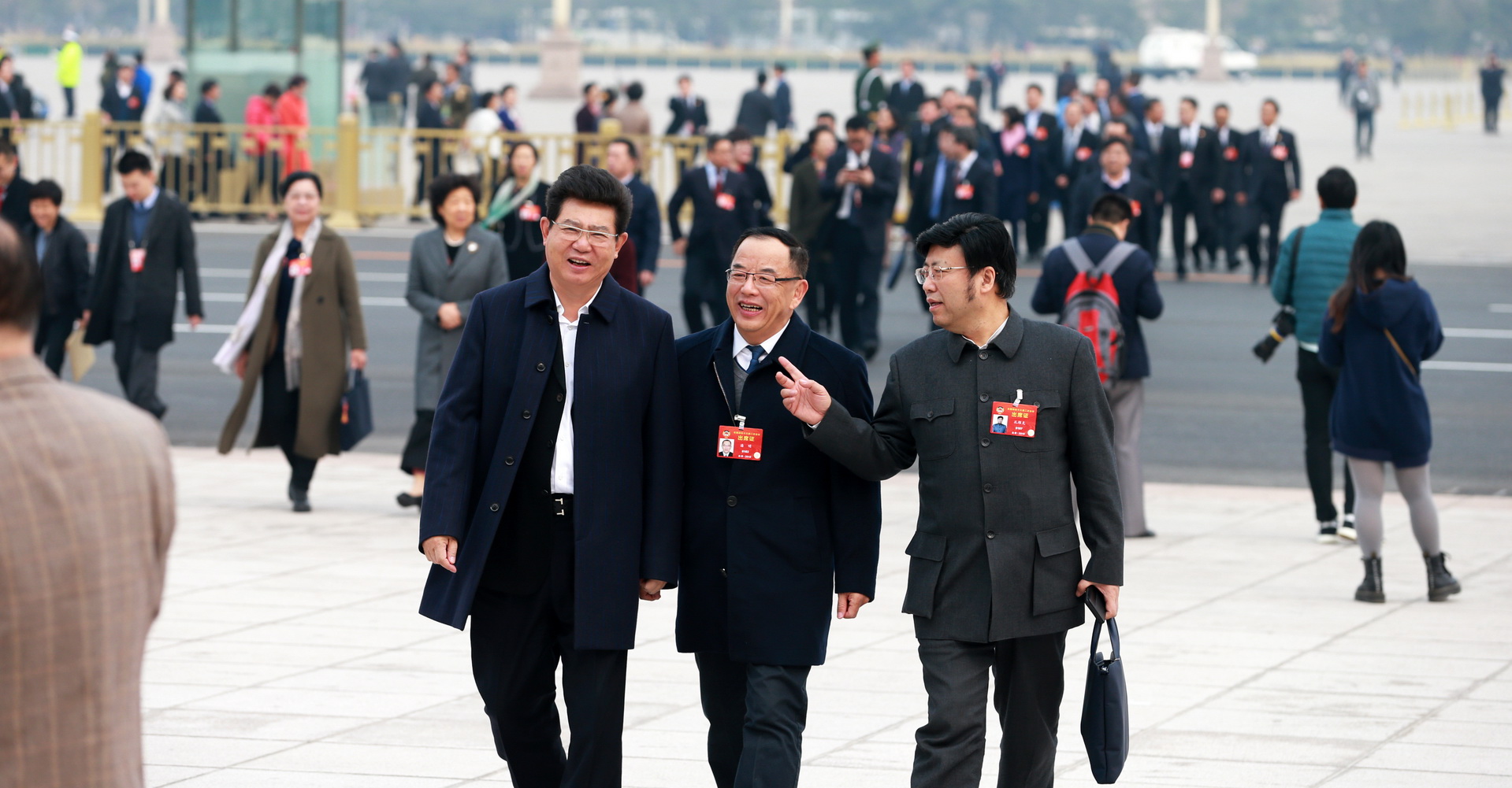 ȫf(xi)ʮöΕ(hu)hȫw(hu)hc(hu)ˆT(hu)                    ȫf(xi)ʮöΕ(hu)20193103c(din)(hu)eеȫw(hu)hW(wng)ӛ ڄP z