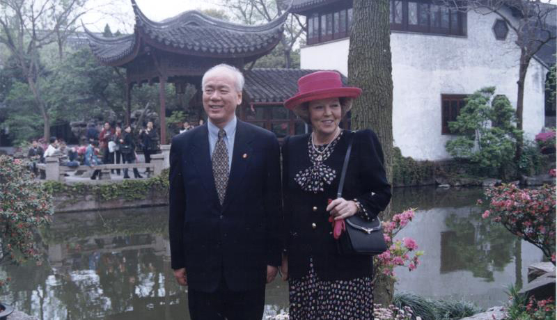 1999AͬmŮLAK׾@Ӱ