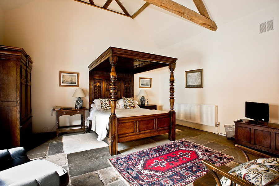 Old Downton LodgeһgP