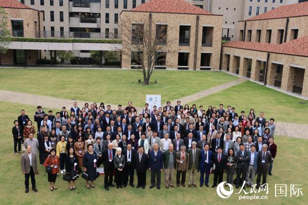 ʮìF(xin)hZ(y)Z(y)(gu)Hӑ(hu)c(hu)eӰ