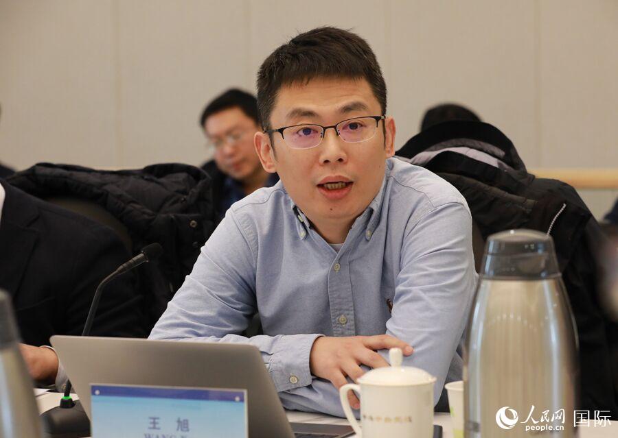 W(xu)ρоĳ(w)  Z z