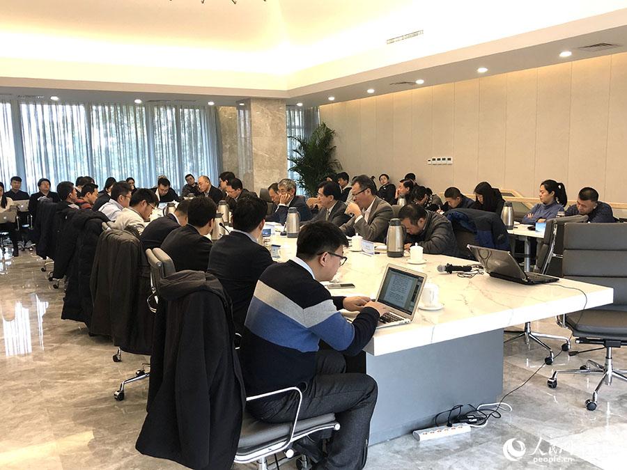 ߌЇH}оW50ՓF(xin) Z z