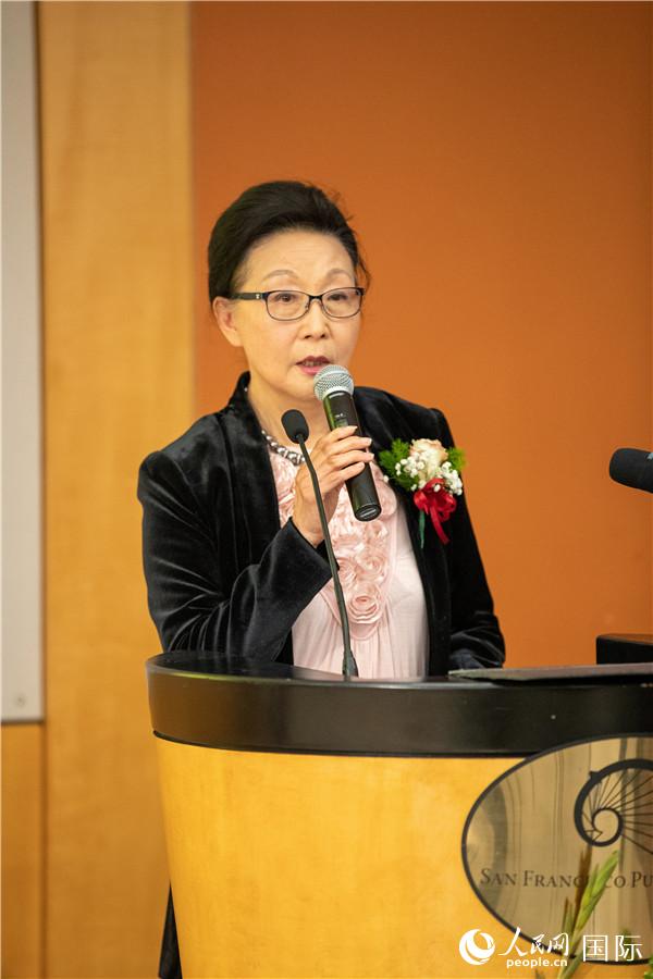 著名僑領(lǐng)方李邦琴女士在人民網(wǎng)“海外看中國·中美關(guān)系40年短紀(jì)錄片”首映式上致辭