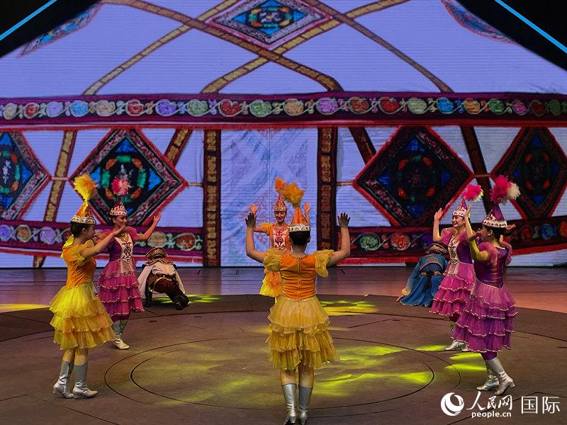 ꑴݵġz·㡷ȫײӳ}ġ½LĴøԓݲöNF(xin)ʽ׌^ʽw½ɫL麣(ni)^ṩһʽ^ҕ ʢW(wng) sz